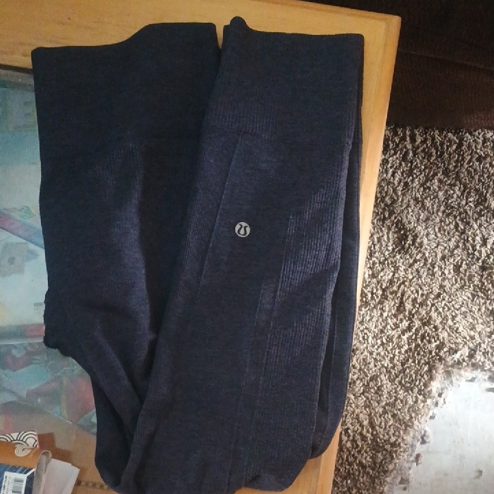 Lululemon Athletica Charcoal Leggings - Picture 3 of 3